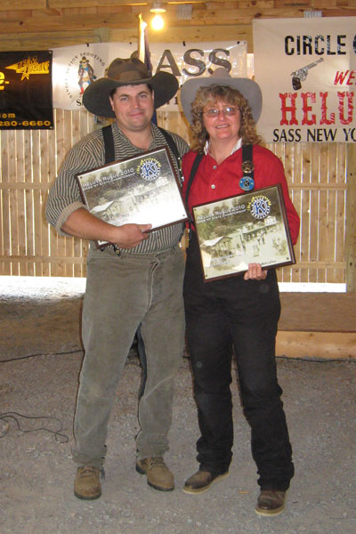 Top Gun Shootoff Winners:  Smokey Sue and Renegade Roper.